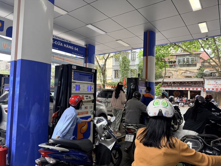 Giảm thu 7.200 tỷ đồng ngân sách mỗi tháng để “hạ nhiệt” thuế xăng dầu về 0%