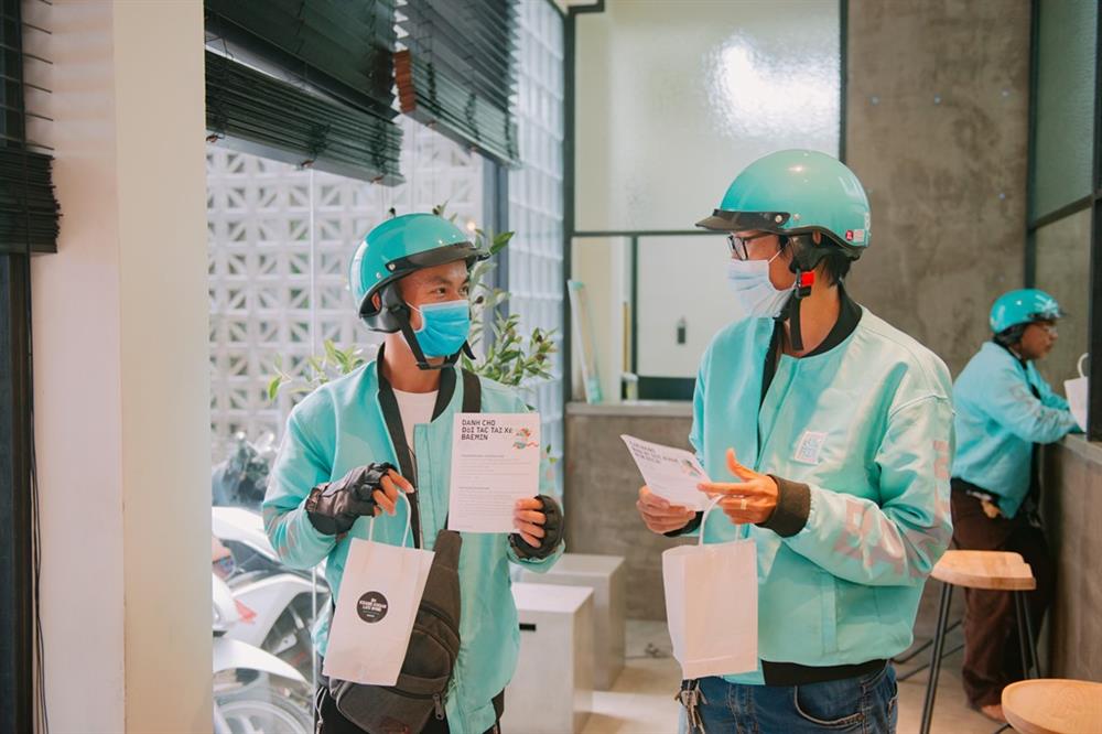 Hiệp hội thương mại điện tử Việt Nam kiến nghị ưu tiêm vắc xin cho shipper