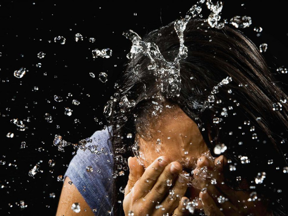 H&agrave; Nội lạnh rồi, c&aacute;c n&agrave;ng cần dưỡng da sao cho đ&uacute;ng? - Ảnh 1.