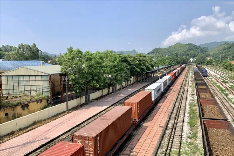 Giảm chi phí logistics đường sắt qua Lào Cai: Cần sớm điều chỉnh giá cước liên vận quốc tế
