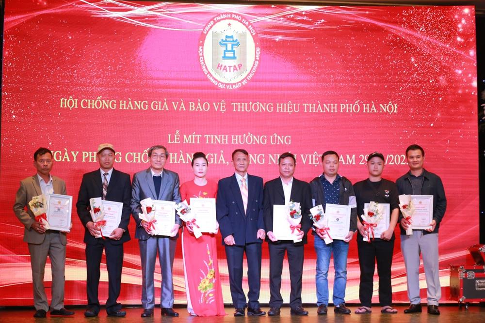 Hội chống hàng giả và BVTH Hà Nội: Hưởng ứng Ngày Phòng chống hàng giả, hàng nhái Việt Nam (29/11)