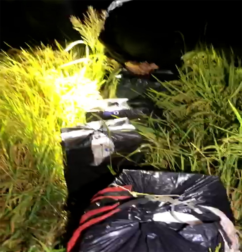 Bắt nam thanh niên cùng 2.500 bao thuốc lá lậu