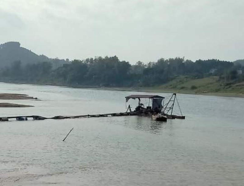 Người dân ven sông Lô ở Tuyên Quang có nguy cơ mất “nguồn sống” vì khai thác cát 