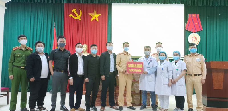 Phòng , chống dịch Covid-19 và những món quà yêu thương