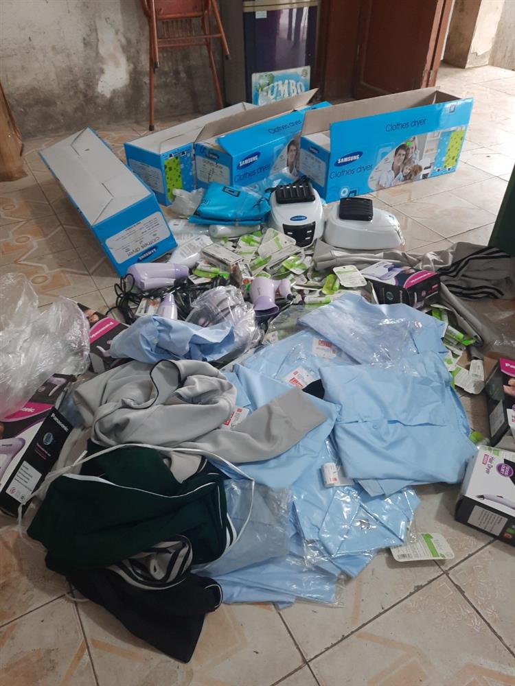 Ninh Bình: Phát hiện, tiêu hủy lượng lớn khẩu trang và quần áo giả mạo nhãn hiệu Gucci, Zara, Nike