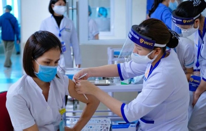Đẩy nhanh hoàn thành tiêm vaccine phòng COVID-19; bảo đảm an toàn, hiệu quả công tác phòng, chống dịch COVID-19 trong dịp Tết Nhâm Dần 2022