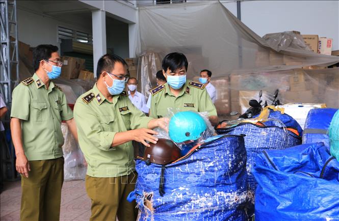 QLTT Vĩnh Long: Hơn 600 mặt hàng vi phạm đã bị tiêu hủy