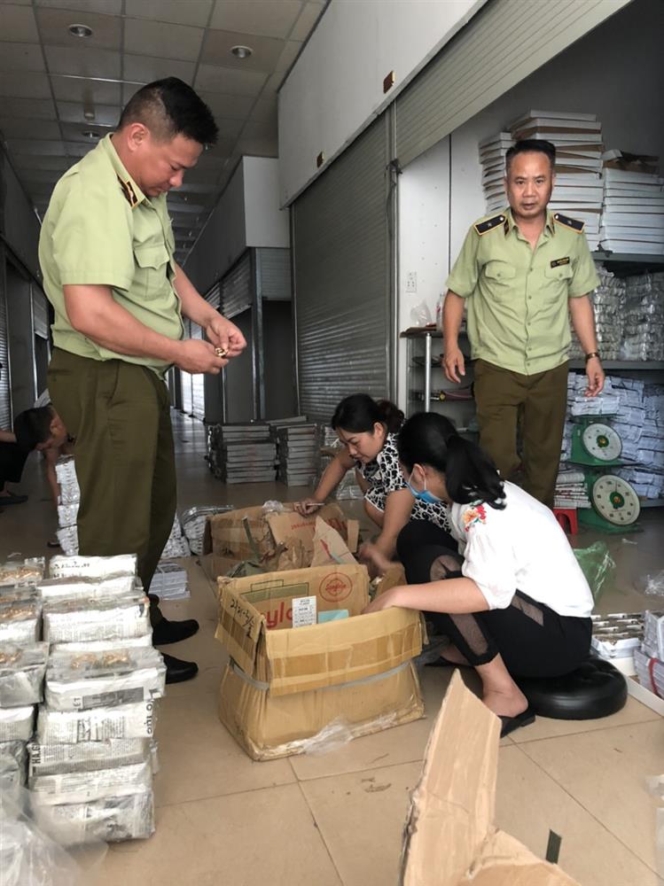 Quảng Ninh phát hiện 2 kho hàng chứa trên 5.000 sản phẩm nhập lậu