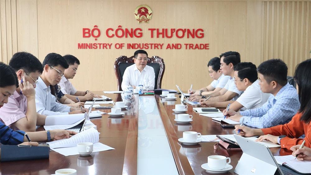 Bộ trưởng Bộ Công thương làm việc với Đoàn thanh tra chuyên ngành về quản lý và cung ứng điện
